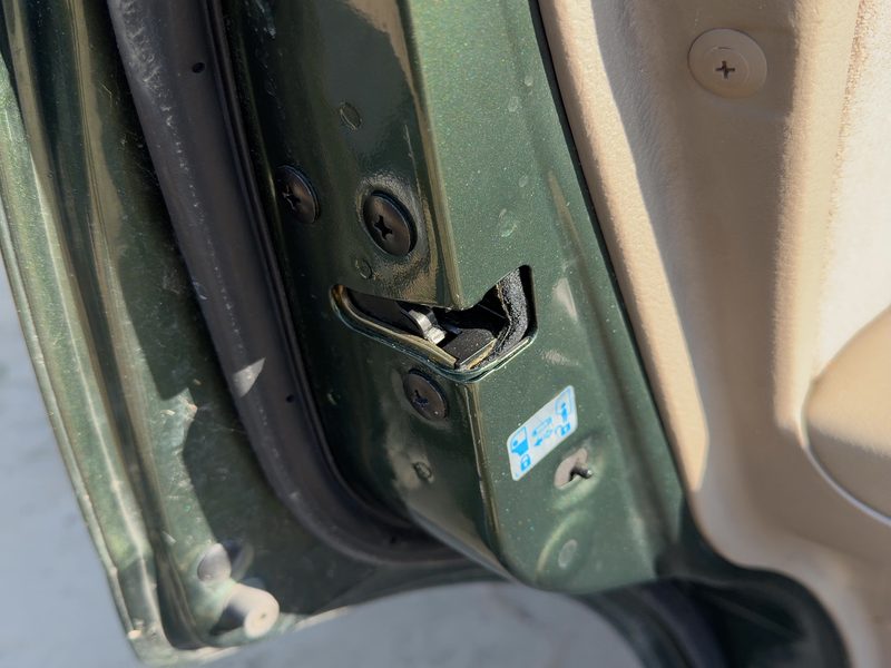 2003-2009 Kia Sorento Rear Door Latch LH