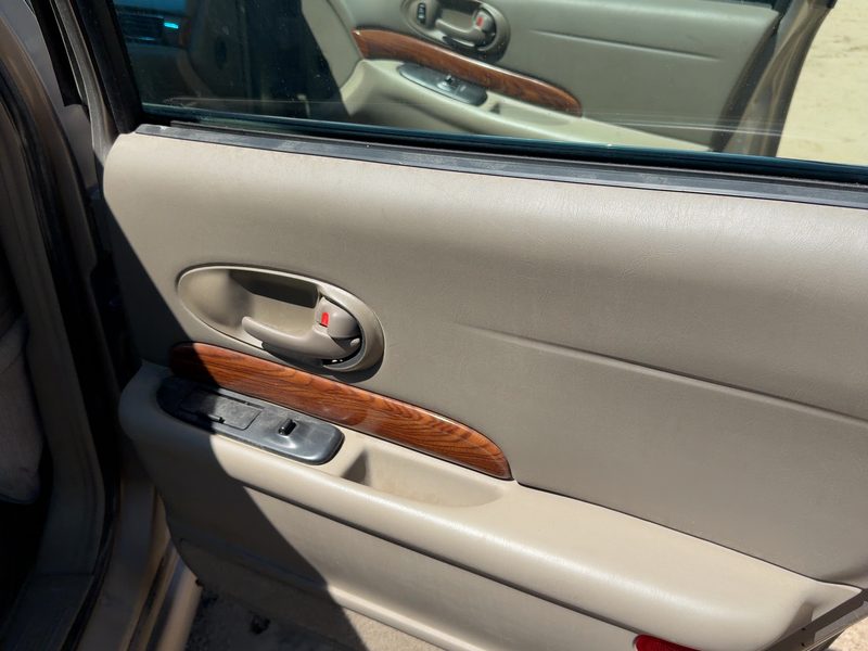 2000-2003 Buick Lesabre (80 & Up) Rear Door Trim Panel RH