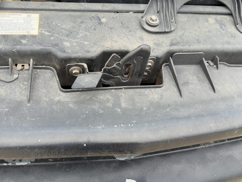 1996-2002 Chevrolet Van Express 2500 Series Radiator Support