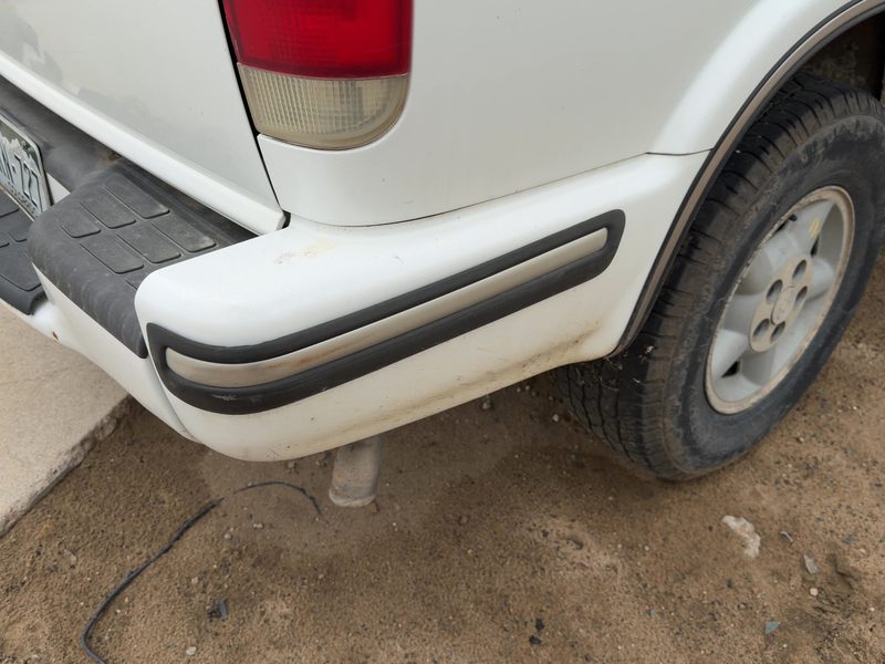 1998 Blazer S10/jimmy S15 Quarter Panel Moulding RH