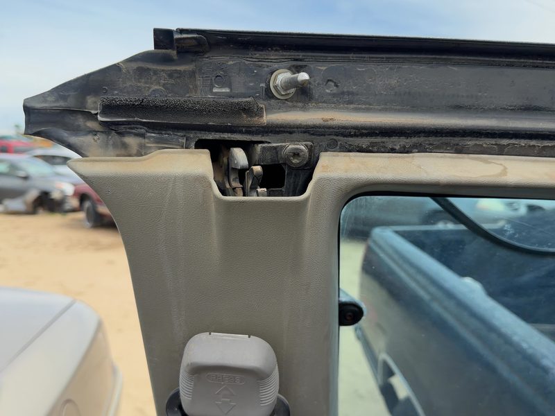 1996-1999 Chevrolet Pickup 1500 Series Rear Door Latch RH