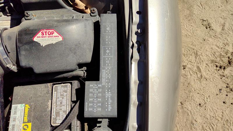 2000-2005 Cavalier Engine Fuse Box