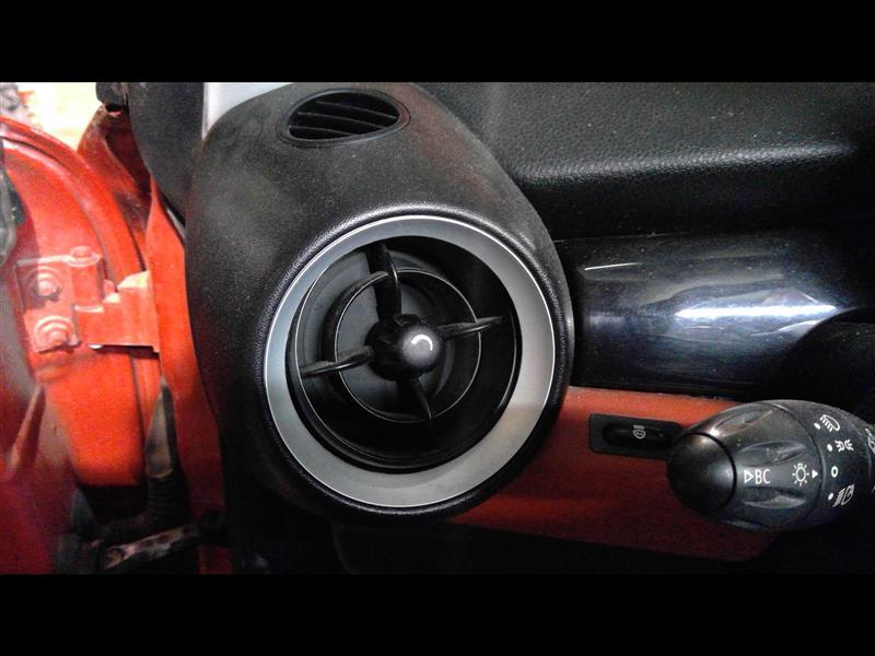 2008 BMW Mini Cooper Dash Panel