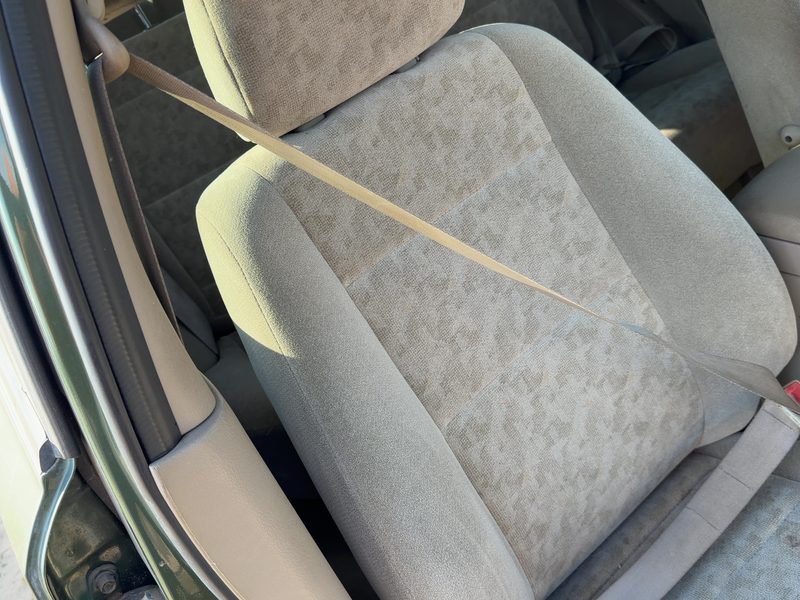 2003-2006 Kia Sorento Front Seat Belt RH