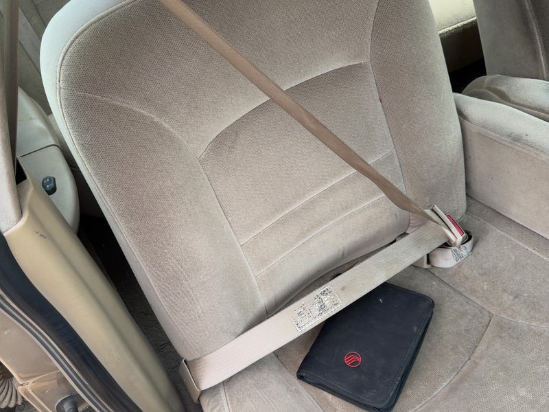 2002 Mercury Grand Marquis (79 & Up) Front Seat Belt RH
