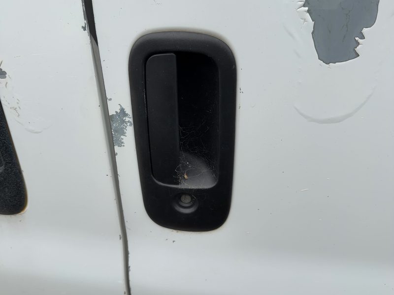 1996-2009 Chevrolet Van Express 2500 Series Outside Door Handle RH
