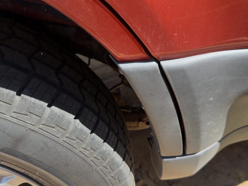 2006 Ford Escape Quarter Panel Moulding RH