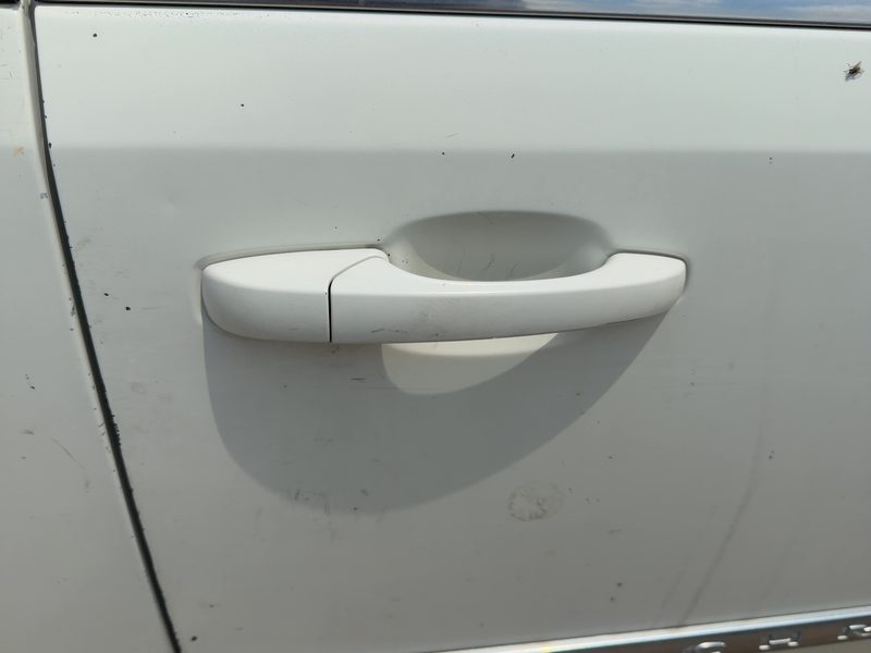 2010-2020 Chrysler Town & Country Outside Door Handle RH