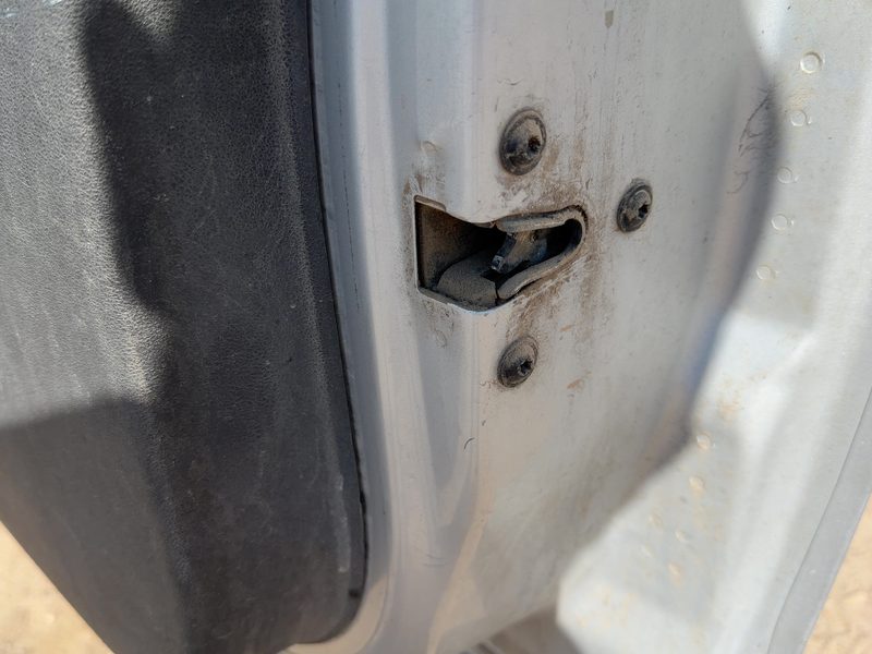 2005-2010 Chevrolet Cobalt Front Door Latch RH