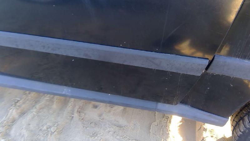 1996 Chevrolet Geo Tracker Front Door Moulding LH
