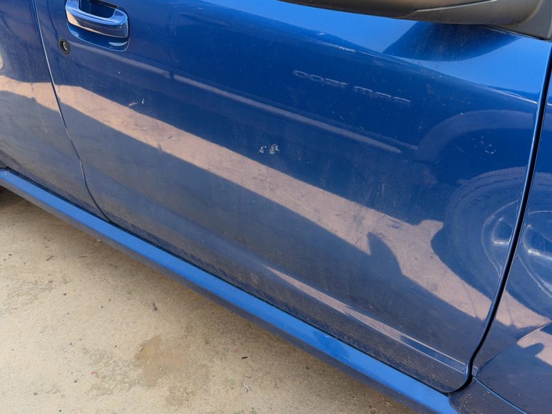 2002-2005 Saturn Vue Front Door RH