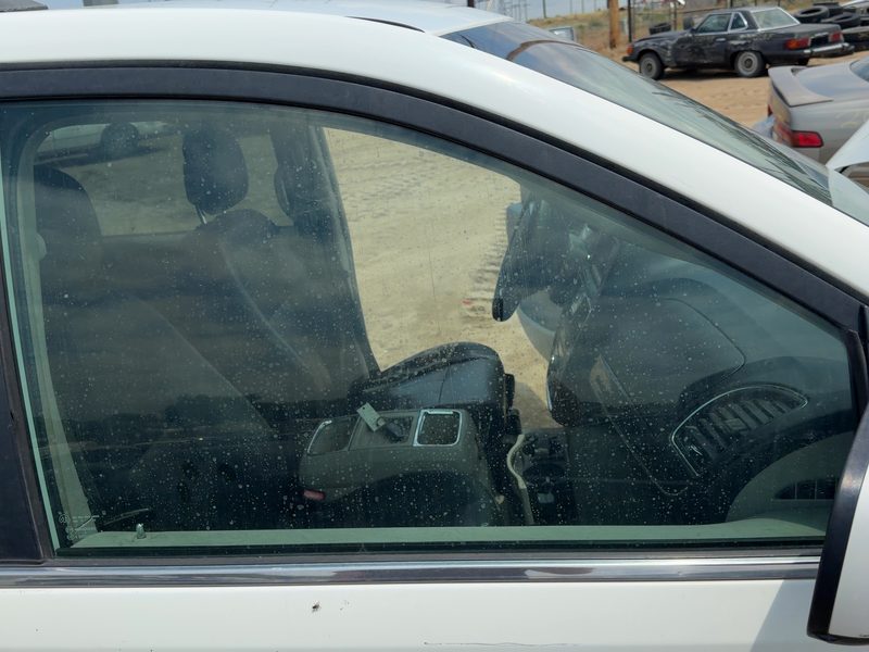 2008-2020 Chrysler Town & Country Front Door Glass/Window RH
