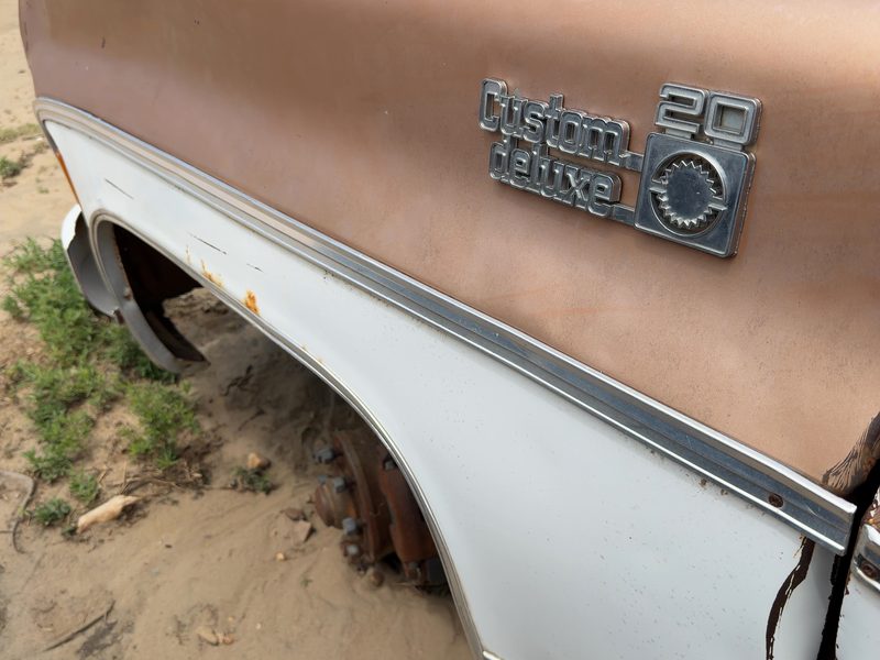 1980 Chevrolet Pickup 20 Series Fender Moulding LH