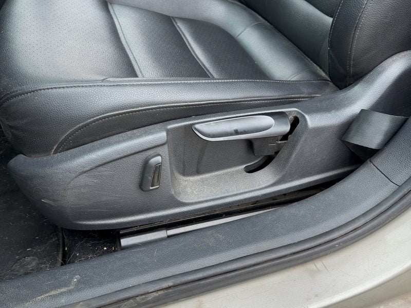 2014 Jetta Except Gli Seat Track LH