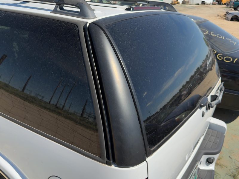 2001 Blazer S10/jimmy S15 Quarter Panel Moulding LH