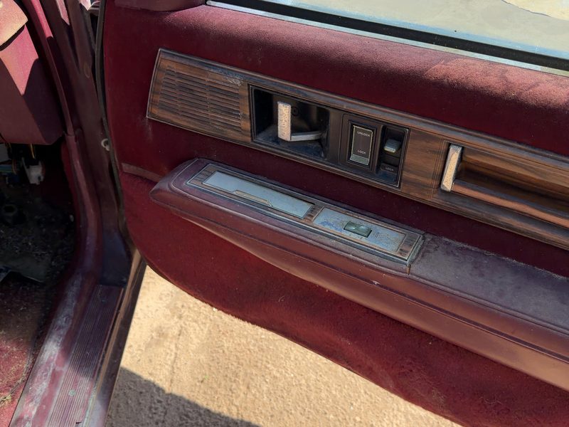 1987 Buick Park Avenue (80&up) Front Door Trim Panel RH