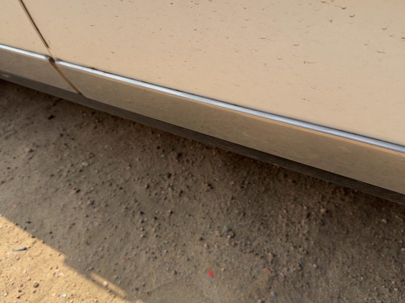 1986 Oldsmobile Ninety-eight (80 & Up) Front Door Moulding RH