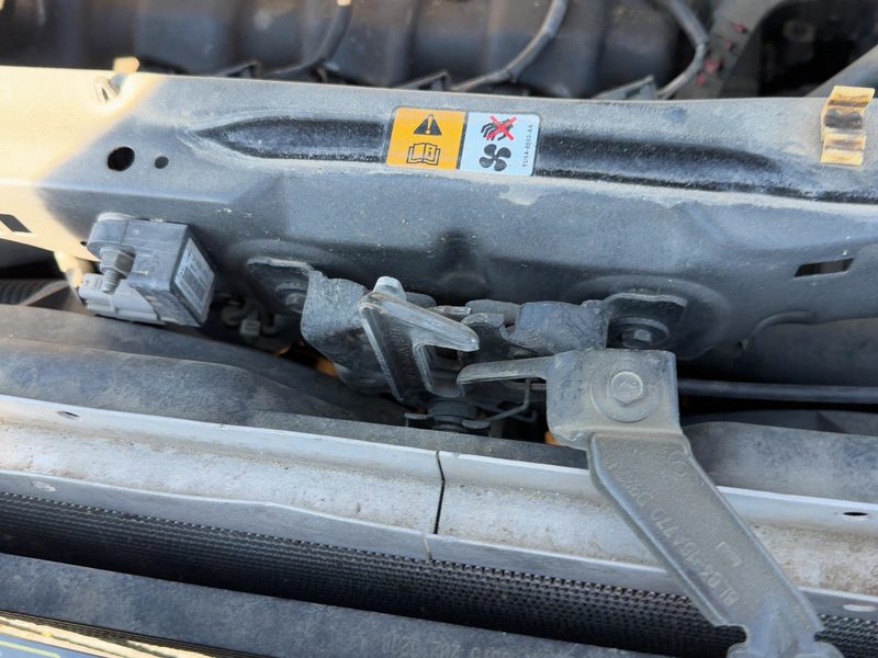 2008 Mercury Mariner Radiator Support