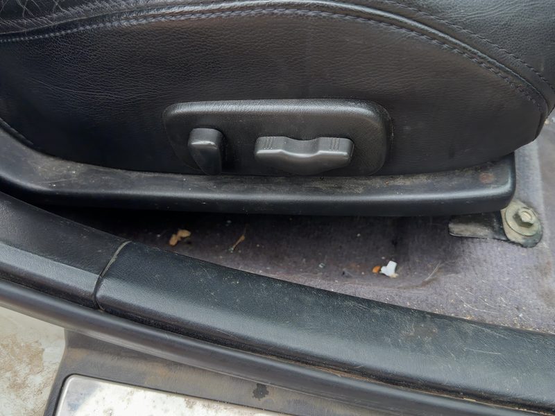 2000 Infiniti I30 Seat Track RH
