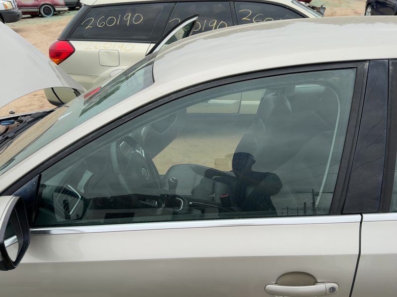 2011-2018 Jetta Except Gli Front Door Glass/Window LH