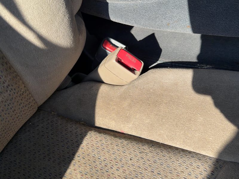 2003-2007 Chevy/gmc Suburban 1500 Series Front Seat Belt RH