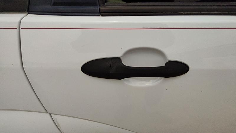 2000-2001 Ford Focus Not RS Outside Door Handle RH
