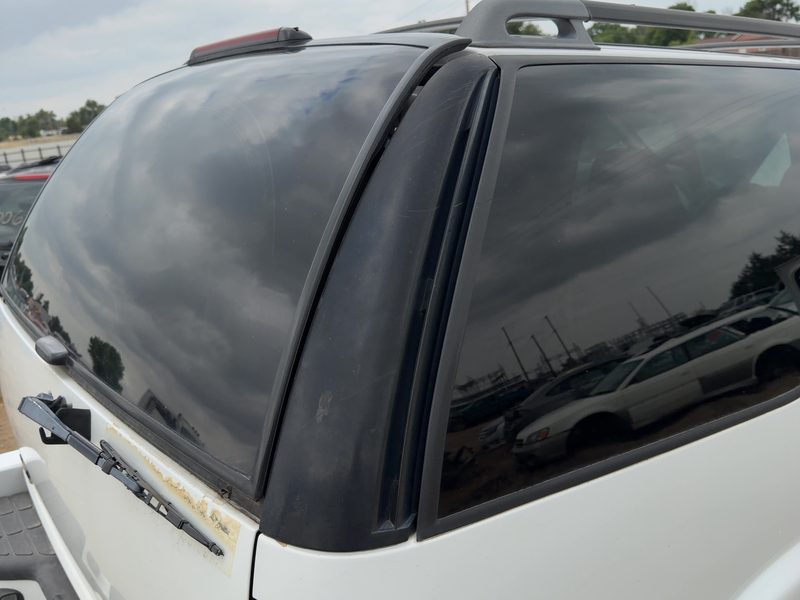 1998 Blazer S10/jimmy S15 Quarter Panel Moulding RH