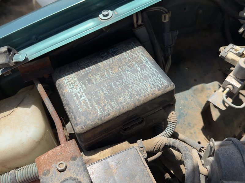 1995 Isuzu Rodeo Engine Fuse Box
