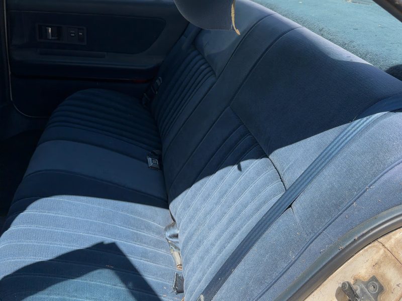 1993 Oldsmobile Eighty-eight (80 & Up) Rear Seat Belt RH