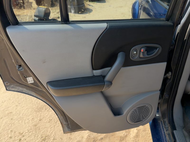 2004-2005 Saturn Vue Rear Door Trim Panel LH