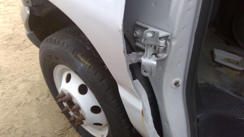1997-2007 Ford Van E450 Fender LH