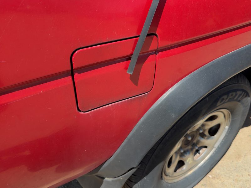 1994 Nissan Pathfinder Fuel Tank Door