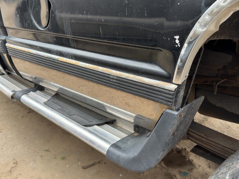 1993 Chevrolet Pickup 1500 Series Quarter Panel Moulding LH