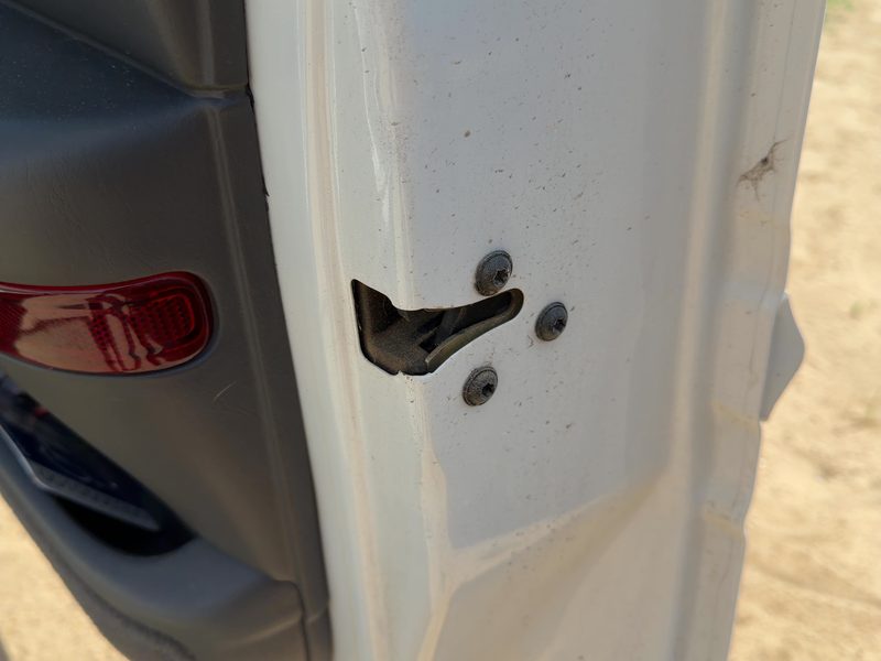 2002-2005 Buick Lesabre (80 & Up) Front Door Latch RH