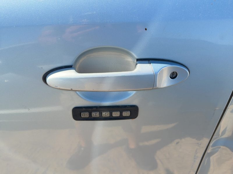 2008-2012 Mercury Mariner Outside Door Handle LH