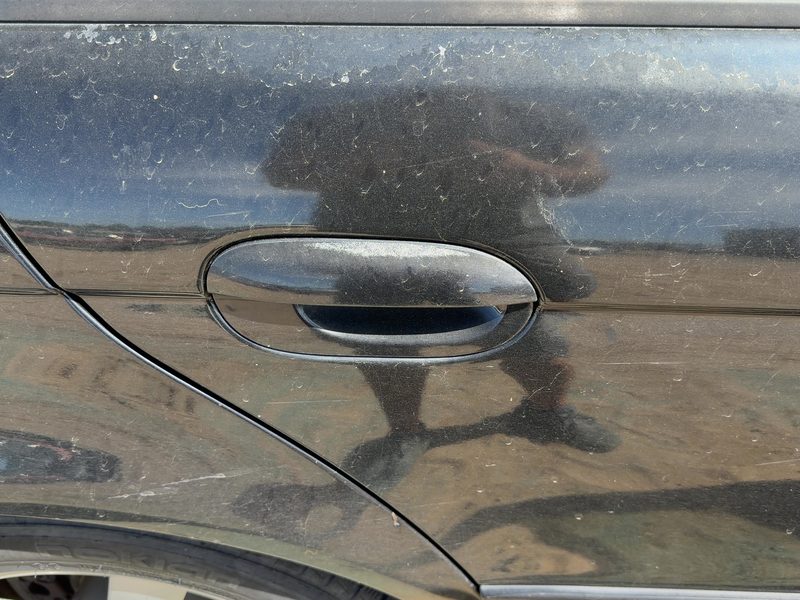 2000-2003 BMW 530i Outside Door Handle RH