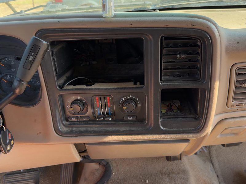 2003 Chevy/gmc Suburban 1500 Series Dash Panel