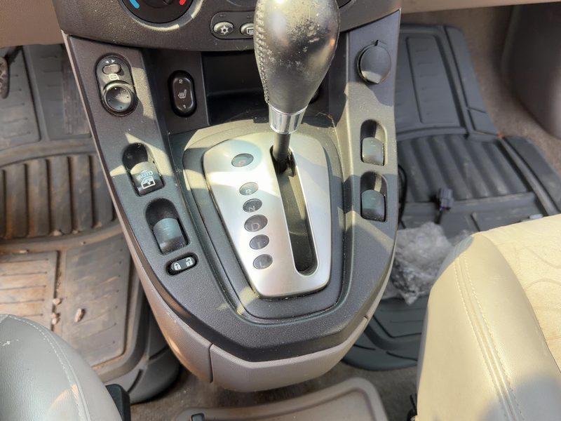 2004-2005 Saturn Vue Dash Panel