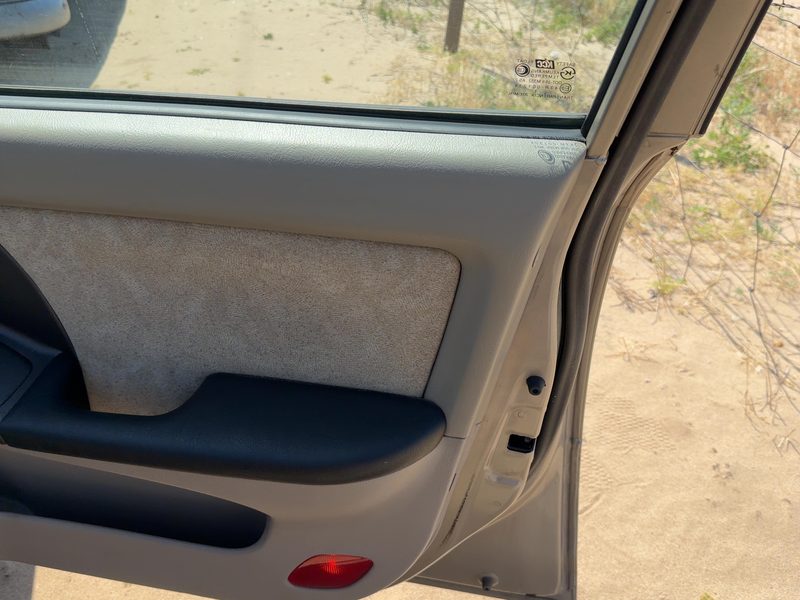 2001-2003 Hyundai Elantra Front Door Trim Panel RH