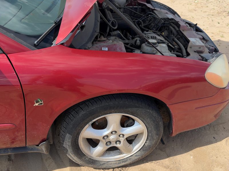2000-2007 Ford Taurus(see Also Taurus X) Fender RH