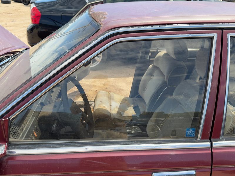 1985-1988 Nissan Maxima Front Door Glass/Window LH