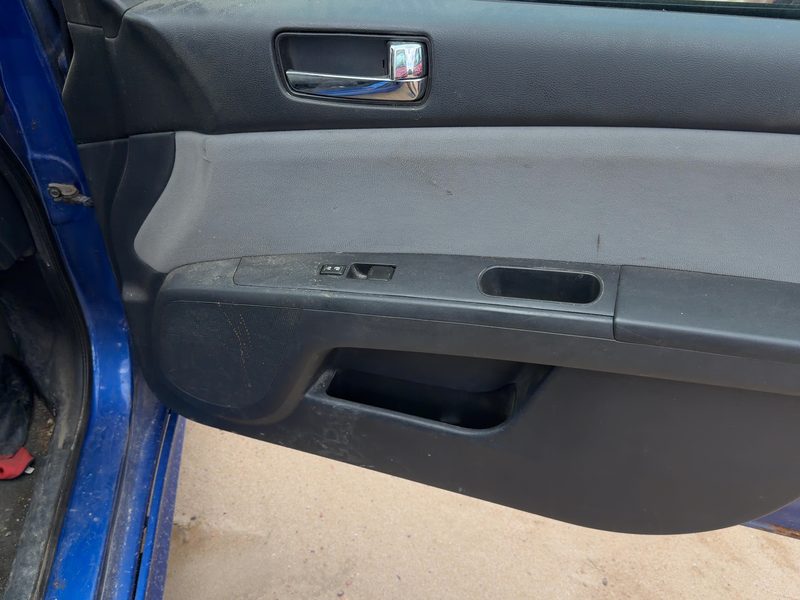 2010-2012 Nissan Sentra Front Door Trim Panel RH