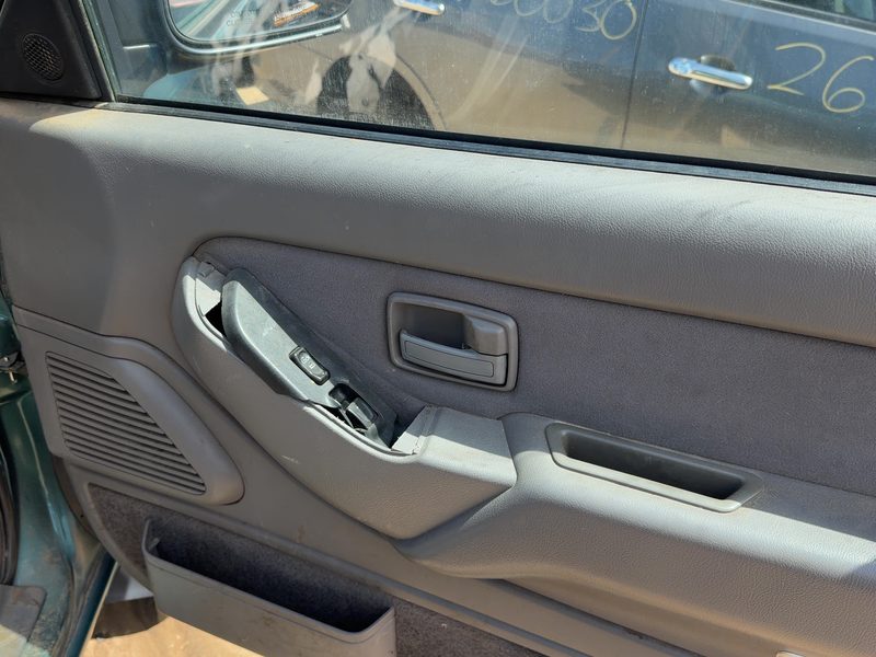 1995 Isuzu Rodeo Front Door Trim Panel RH