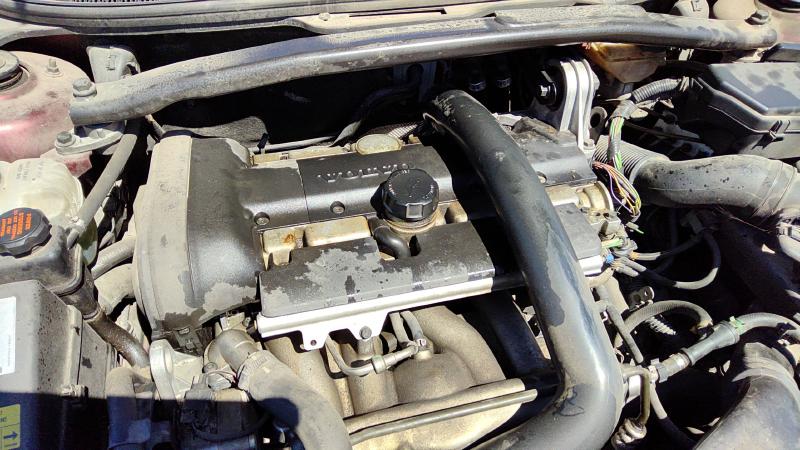 2000-2004 Volvo 70 Series Cylinder Head