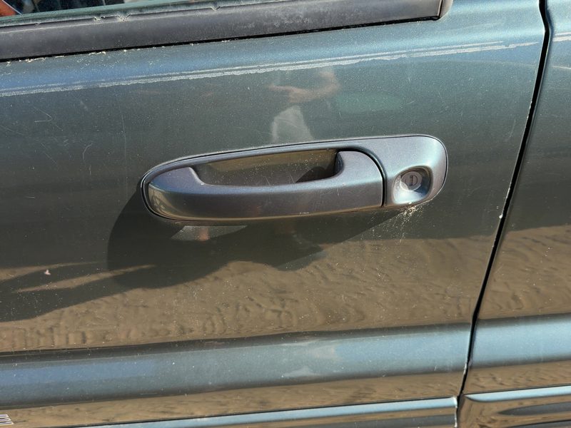 2000-2004 Jeep Grand Cherokee Outside Door Handle LH