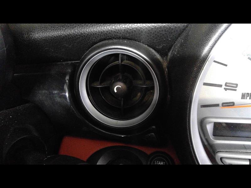 2008 BMW Mini Cooper Dash Panel