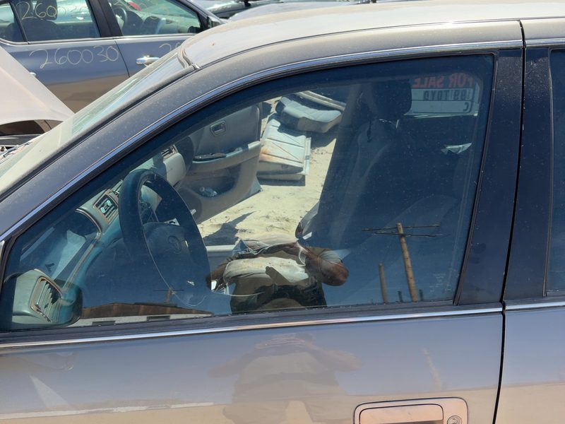 1997-2001 Toyota Camry Front Door Glass/Window LH