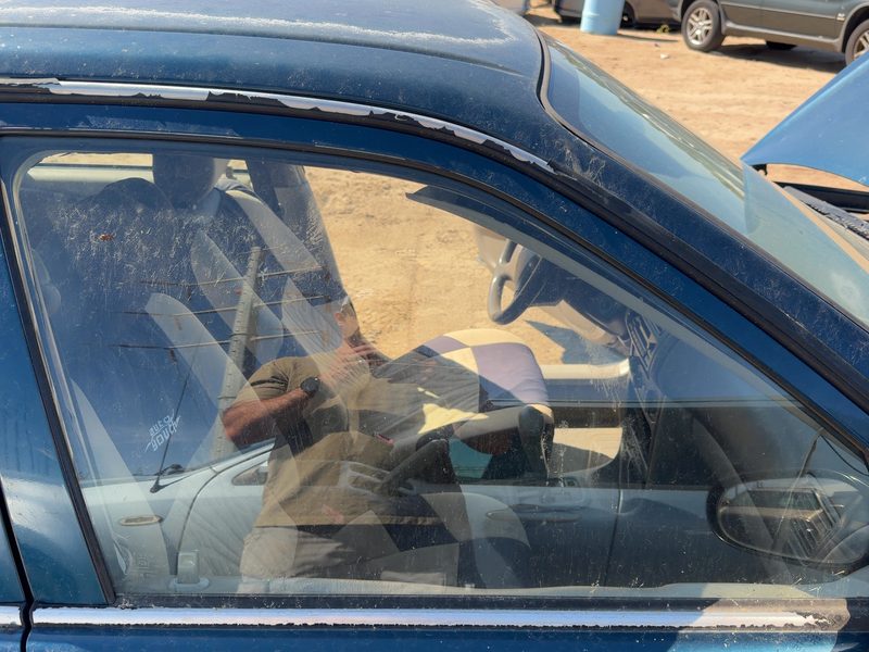 1998-2002 Toyota Corolla (also See FX 87-88) Front Door Glass/Window RH