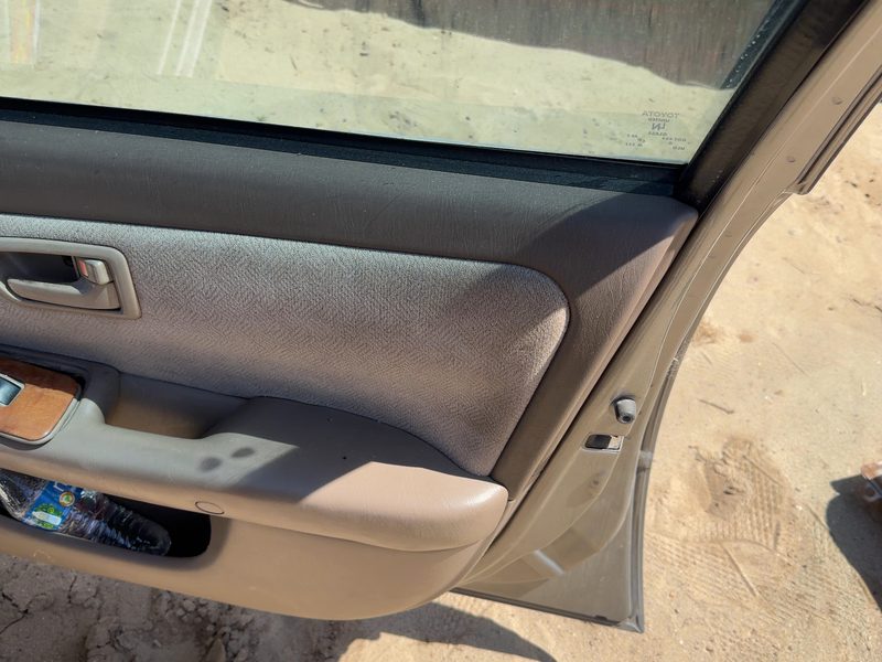 1998-1999 Toyota Camry Front Door Trim Panel RH