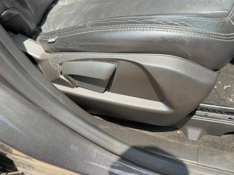 2014 Chevrolet Equinox Seat Track RH
